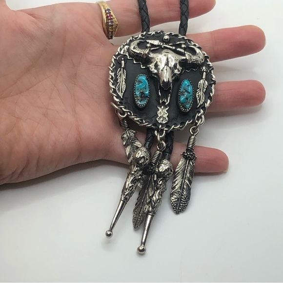 Ssi USA Turquoise & Pewter Bull Skull Pewter Bolo w Feathers 29” + 4” Pendant - Picture 3 of 9